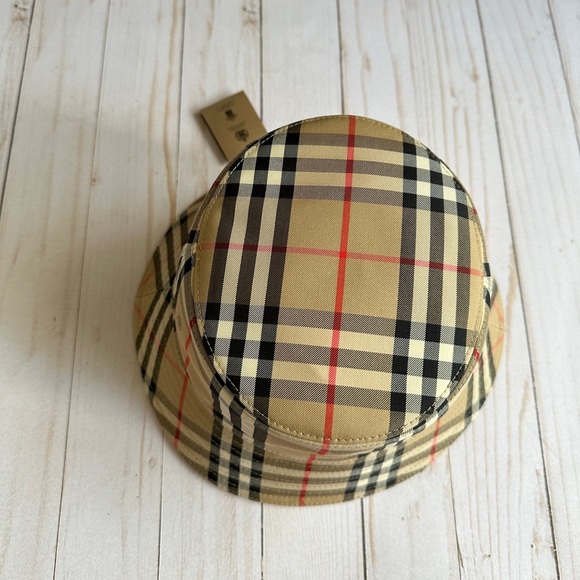 Brand new authentic burberry Vintage Check Technical Cotton Bucket Hat - Picture 2 of 7